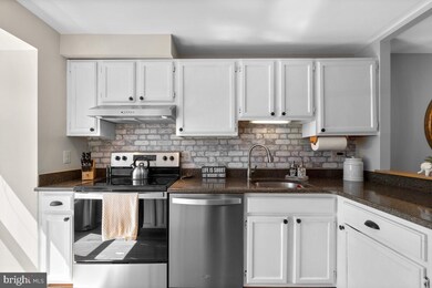 1785 Whisperhill Dr, Reston, VA 20194 - photo 4