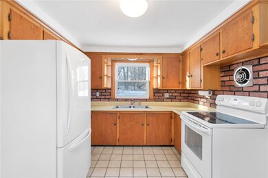 11 Podgurski St, West Warwick, RI 02893 - photo 7