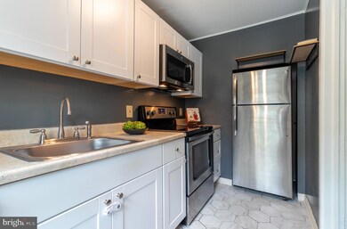 2 T Laurel Hill Rd, Greenbelt, MD 20770 - photo 2