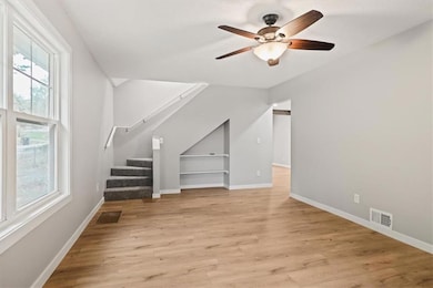 822 S Raymond St, Independence, MO 64050 - photo 5