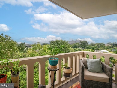 191 Presidential Blvd unit R-814, Bala Cynwyd, PA 19004 - photo 2