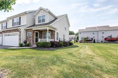 840 Fieldstone Trail, Easton, PA 18040 - photo 2