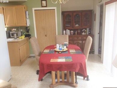 6829 E Ct, Springfield, OR 97478 - photo 7