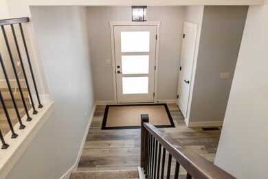 410 Keystone Dr NE-7