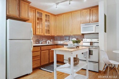 3-web-or-mls-A7403060
