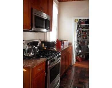 11 Verndale St unit 2, Brookline, MA 02446 - photo 6