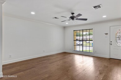 121 Castle Row-5