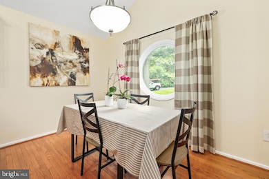 11921 Moss Point Ln, Reston, VA 20194 - photo 5