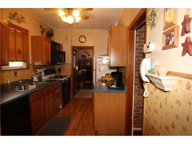 Kitchen. Efficiently arranged and updated