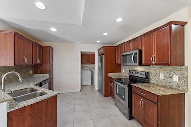 3 S Granada Ln, Port Saint Lucie, FL 34952 - photo 4