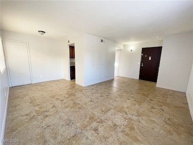 5447 Retablo Ave unit 4, Las Vegas, NV 89103 - photo 4