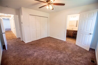 703 A & B W Franklin Ave, Effingham, IL 62401 - photo 6