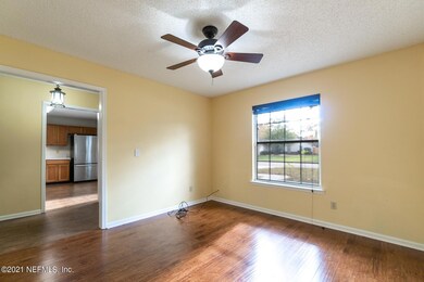 7793 Hunters Lake Cir N, Jacksonville, FL 32210 - photo 6