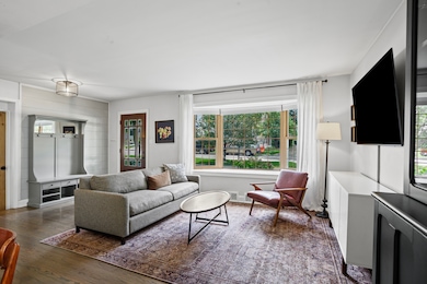 449 Longfellow Ave, Glen Ellyn, IL 60137 - photo 2