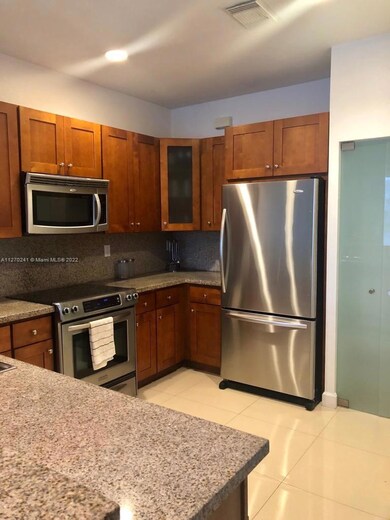 10881 NW 75th St, Doral, FL 33178 - photo 4