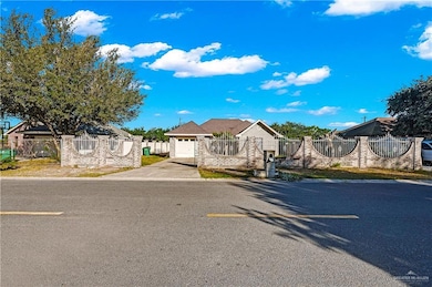 204 Silverado Dr E, Palmview, TX 78572 - photo 2