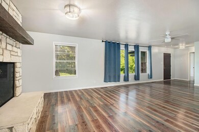 607 W Couts St, Weatherford, TX 76086 - photo 4