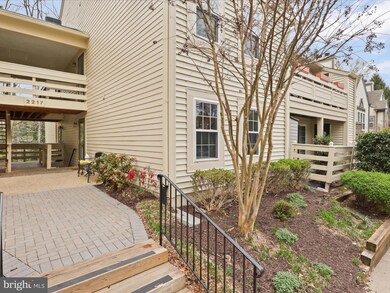 2217H Lovedale Ln unit 209A, Reston, VA 20191 - photo 3