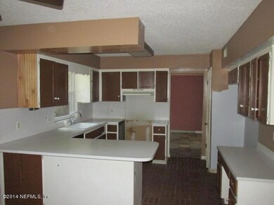 8409 Alderman Rd, Jacksonville, FL 32211 - photo 6