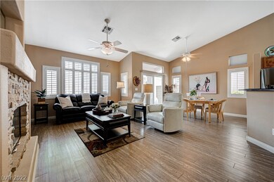 IMMACULATE FULLY FURNISHED HOME W/ VAULTED CEILING