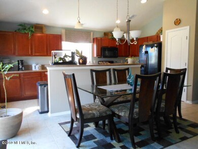 2497 Victoria Point Dr, Jacksonville, FL 32218 - photo 4