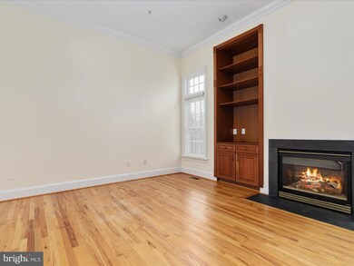 2305 Sawtooth Oak Ct, Vienna, VA 22182 - photo 6