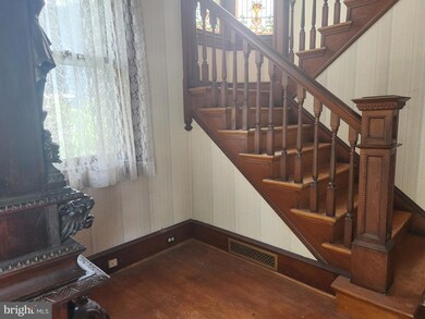 18 East Ave, Swedesboro, NJ 08085 - photo 4