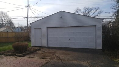 301 Garage 1B