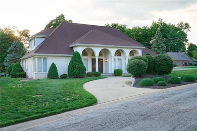 6520 Forrest Commons Blvd, Indianapolis, IN 46227 - photo 2