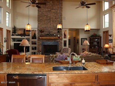 006_Living Room