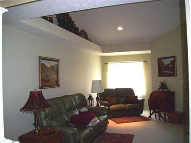 5128 Columbia Dr, Columbus, IN 47203 - photo 5