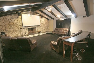 1321 Dorbett St, Jasper, IN 47546 - photo 4