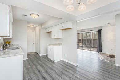 3806Greenleaf_3