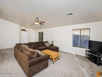 004_Living room