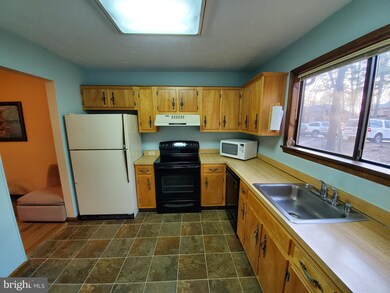 23318 Red Oak Ct, California, MD 20619 - photo 2