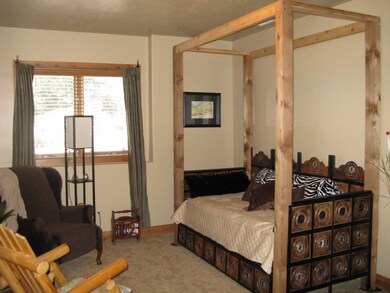 Bedroom 2 - Level 1