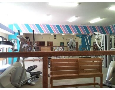 42 Shrewsbury Green Dr, Shrewsbury, MA 01545 - photo 2