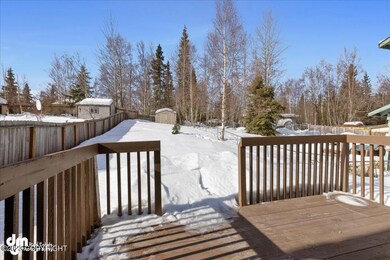 16-Exterior Back Deck 20230321-DW-3182