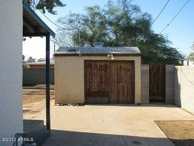 Detached garage