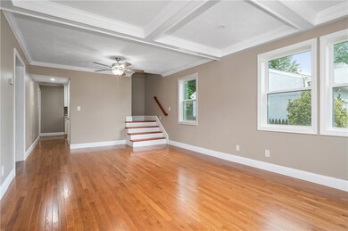 Living Room/Dining Area