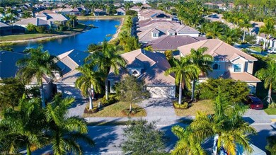 1609 Serrano Cir, Naples, FL 34105 - photo 3