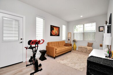 502 W Donovan St unit E, Houston, TX 77091 - photo 5