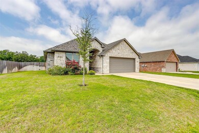 3320 Windcrest Dr, Granbury, TX 76049 - photo 2