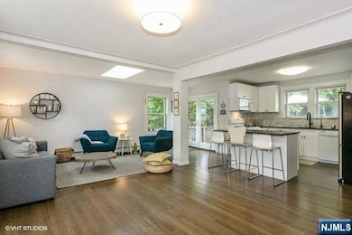 24 Robinhood Ave, Closter, NJ 07624 - photo 4