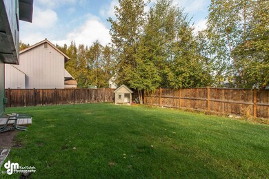 Large Fenced Yard