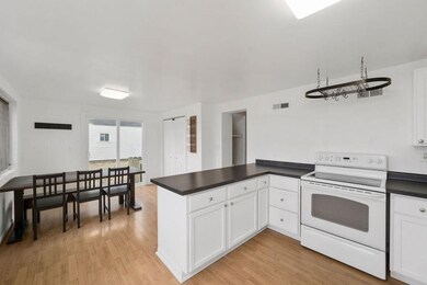 1525 E 24th St, Muncie, IN 47302 - photo 6