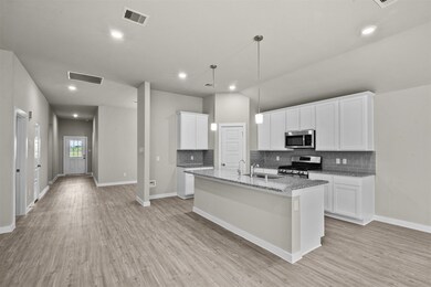 1170 Filly Creek Dr, Alvin, TX 77511 - photo 3