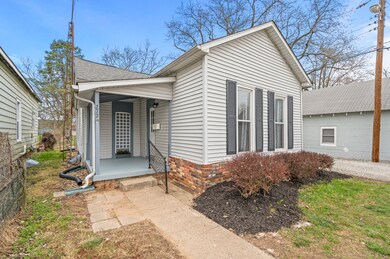 272 N Cherry St, Columbus, IN 47201 - photo 3