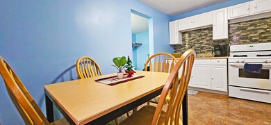 906 E Broadway St, Princeton, IN 47670 - photo 5