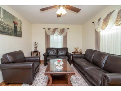 2506 56th St, Des Moines, IA 50310 - photo 6